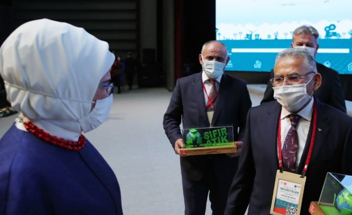 Yahyalı Belediyesi’nin sıfır atık projesi ödül aldı