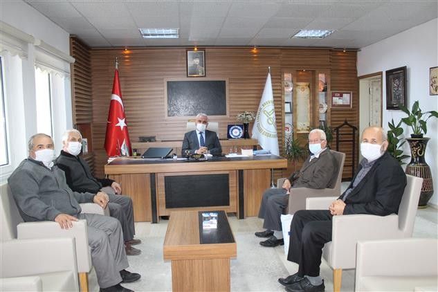 Yunus Emre Camii Yaptırma ve Yaşatma Derneği Üyelerinden Müftü Ali Erhun’a ziyaret