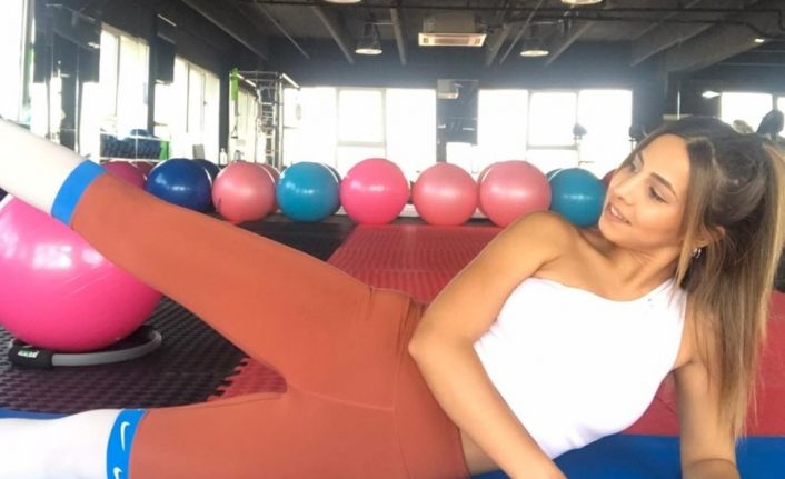 Yunusemreli kadınlar Millet Çarşısı spor salonunda form tutuyor