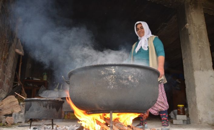 15 kilogramdan 1 kilogram çıkartıp kilosunu 35 liradan satıyorlar