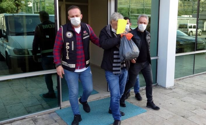 24 tabanca ve 6 bin 950 mermiyle yakalanan iş adamı tutuklandı