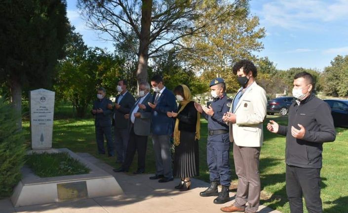 30 yıl önce özel izinle antik kente defnedilmişti; mezarı başında anıldı