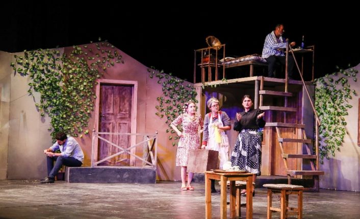 Adana Büyükşehir Belediyesi Şehir Tiyatroları sezonu 3 oyunla açıyor