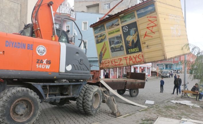 Ağrı Diyadin’deki merkez taksi durakları yenileniyor
