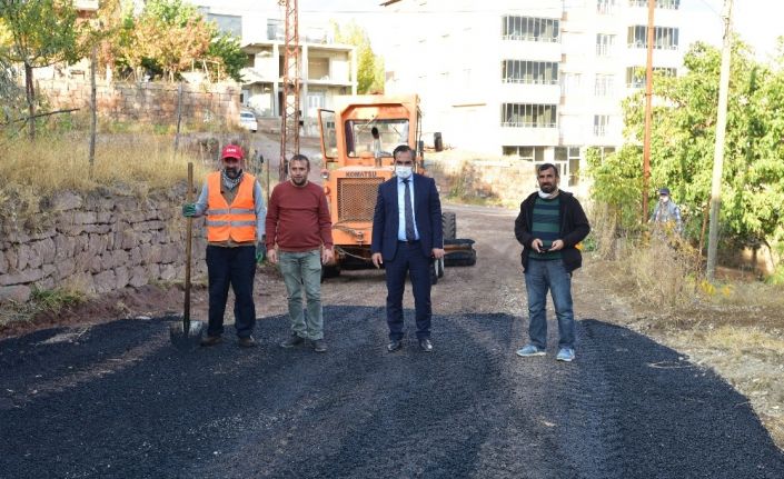 Ahlat’ta sıcak asfalt çalışması