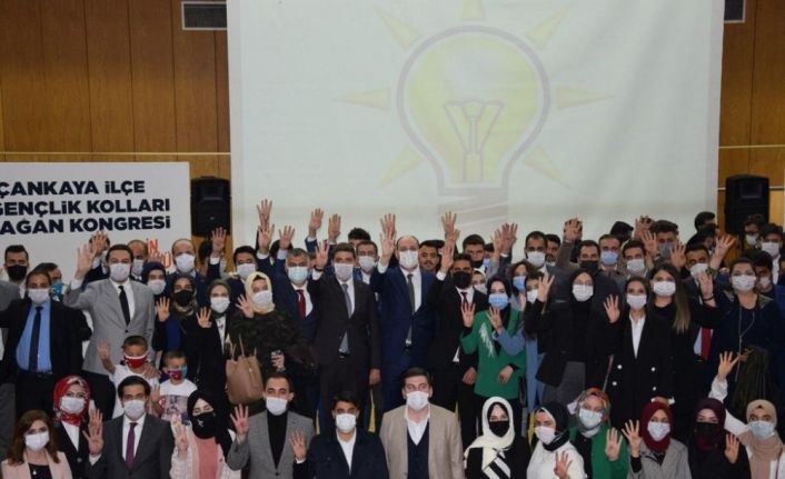 AK Parti Çankaya İlçe Gençlik Kolları 6’ncı Olağanüstü kongresinde Tayfun Arşınkol güven tazeledi