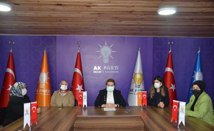 AK Partili kadınlardan anlamlı mesaj, "Her türlü şiddete karşı turuncu çizgimizi çekiyoruz"