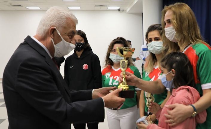 Atatürk Kupası kadınlar voleybol turnuvası sonuçlandı