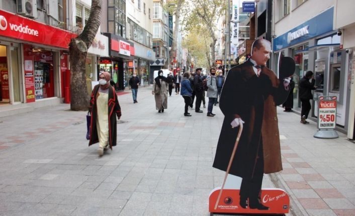 Atatürk sevgisi Kartal’ı sardı