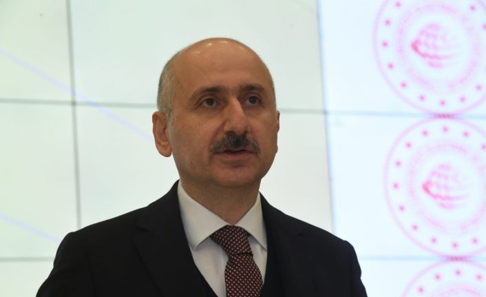 Bakan Karaismailoğlu’ndan Türk Bayraklı bir ticaret gemisine yapılan müdahaleye sert çıkış