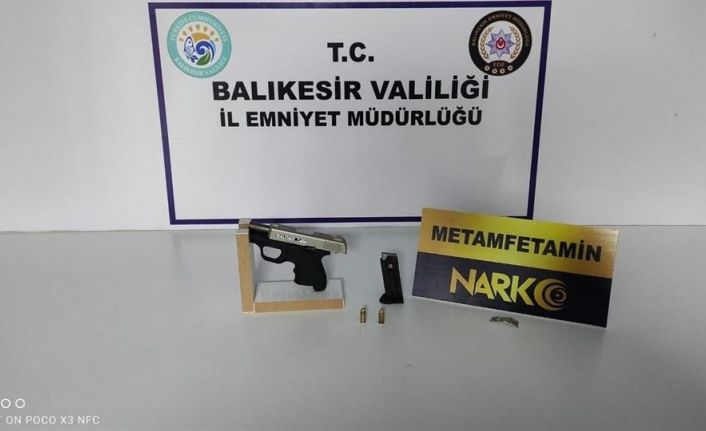 Balıkesir’de polisten uyuşturucu operasyonu
