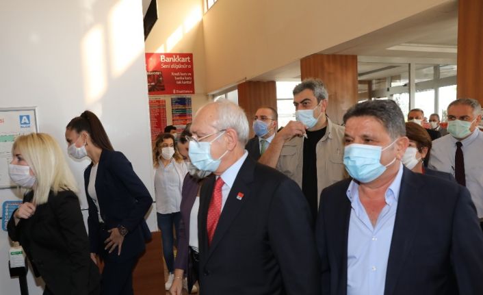 Başkan Böcek’i hastanede ziyaret eden Kılıçdaroğlu: “Gülümsedik, sohbet ettik, espri yaptık”