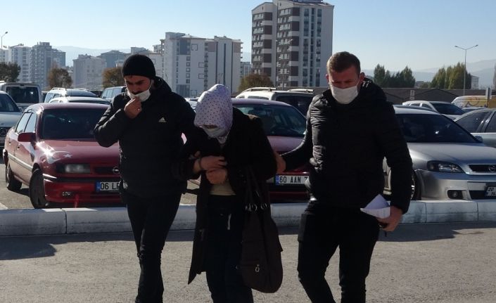 Bebeği ölüme terk eden kadının 2 çocuk annesi ve üniversite mezunu olduğu ortaya çıktı