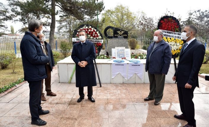 Behiç Erkin ölümünün 59. yıldönümünde kabri başında anıldı