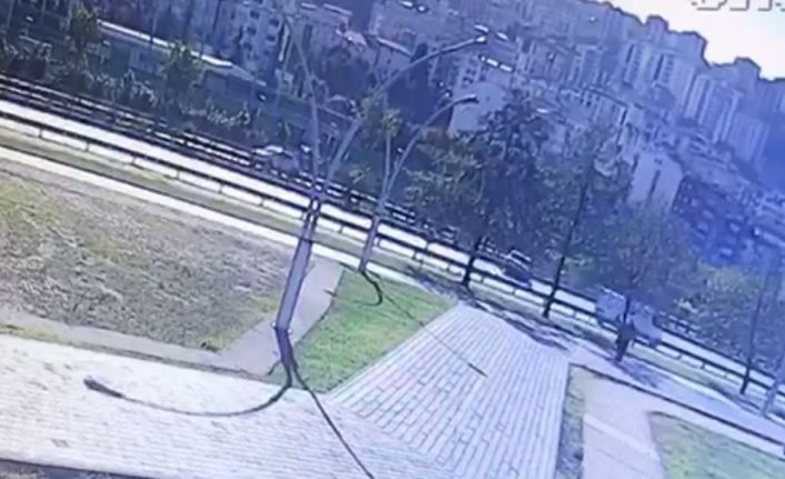 Bir annenin hayatını kaybettiği, 4 kişinin yaralandığı trafik kazasının görüntüleri ortaya çıktı