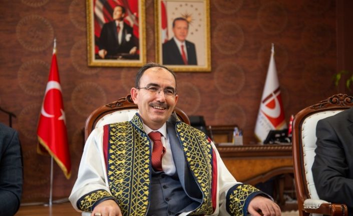 BŞEÜ Rektörü Beydemir, 80 bin 622 bilim insanı arasında 376’ncı sırada yer aldı