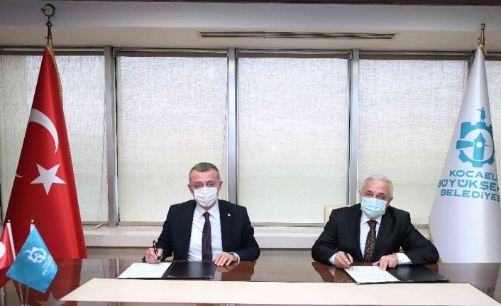 Büyükşehir’den ihtiyaç sahibi 8 bin öğrenciye tablet