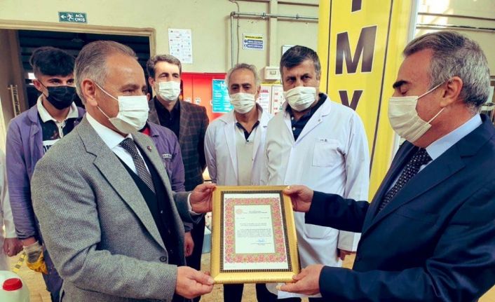 Covid-19’la mücadelede görev alan okullar ödüllendirildi