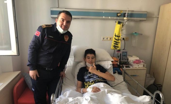 Depremzede Günay Özışık, kahramanını ağırladı