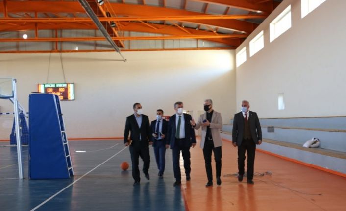 Diyarbakır Gençlik ve Spor İl Müdürü Nüammer Uslu Dicle ve Hani’de incelemelerde bulundu