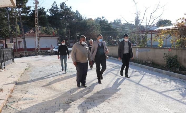 Eğirdir’in 13 köyüne 13 bin 800 metre kilit parke taşı döşenecek