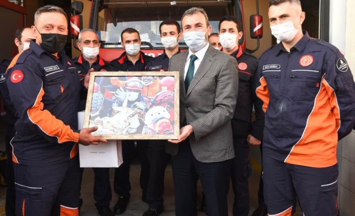 Elif’in parmağını tuttuğu kahraman İtfaiyeci: “Hiçbir hareket yoktu, ölmüş olduğunu düşünmüştük"