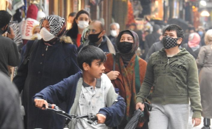 Gazianteplileri ne korona virüs ne de soğuk hava evde tutamıyor