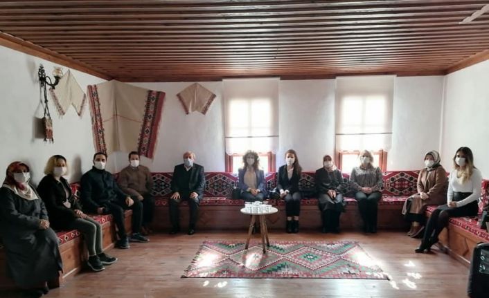 Genç ve kadın girişimcilere ’Dijital Dönüşüm ve E-Ticaret Eğitimi’