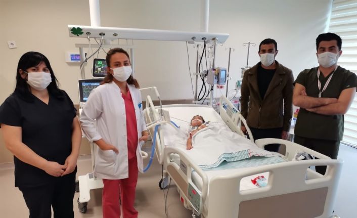 Gıda zehirlenmesi şüphesiyle Kayseri Şehir Hastanesi’ne gelen minik İlayda’da Guillain-Barre tespit edildi