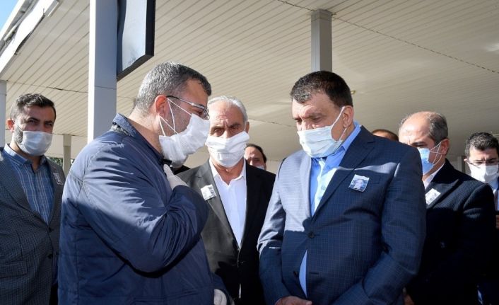 Gürkan vefat eden Malatya eski Belediye Başkanı Semercioğlu’nun ailesine taziyelerini iletti