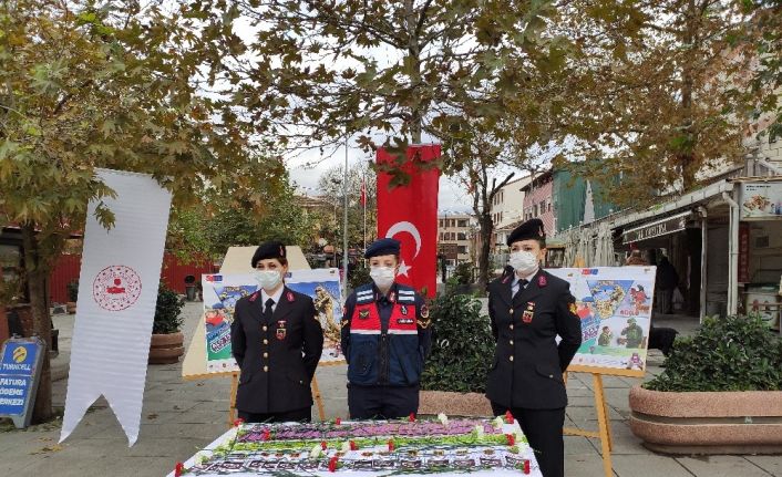 İstanbul Jandarması kadınlara “KADES” uygulamasını tanıttı