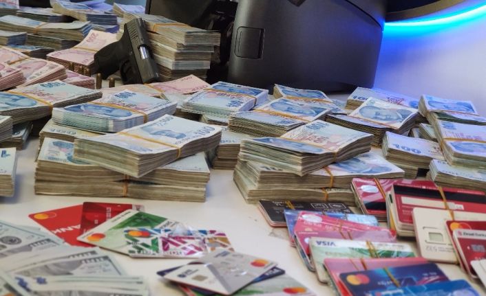 İstanbul’da yasa dışı bahis operasyonu: 1 milyon 360 bin TL ele geçirildi