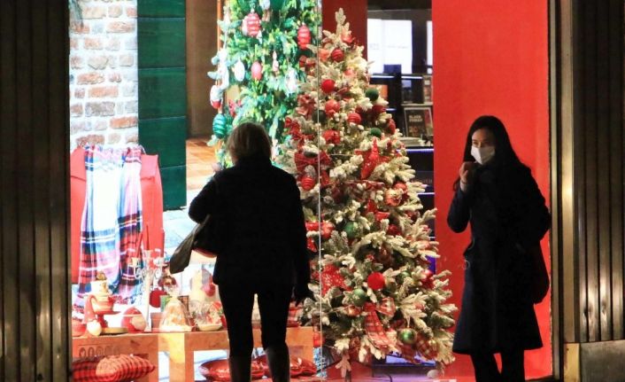 İtalya’da Mart’tan bu yana Covid-19’a bağlı en yüksek can kaybı