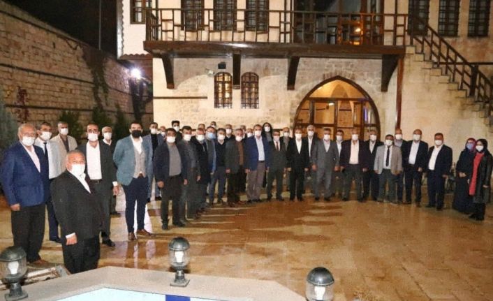 Kılınç, AK Parti merkez ilçe yönetimiyle bir araya geldi