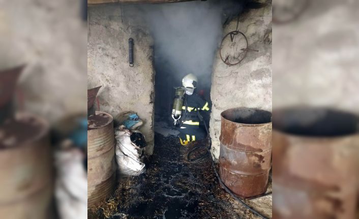 Kilis’te odunluk yangını