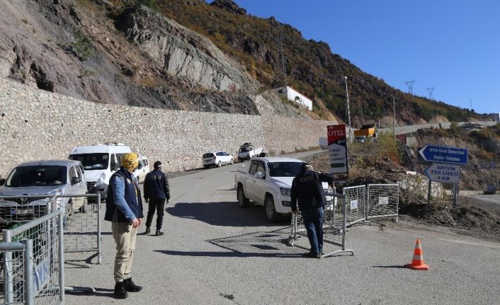 Koran virüs vakalarının yüzde 100’e yakın artığı Artvin’de iki köy karantinaya alındı