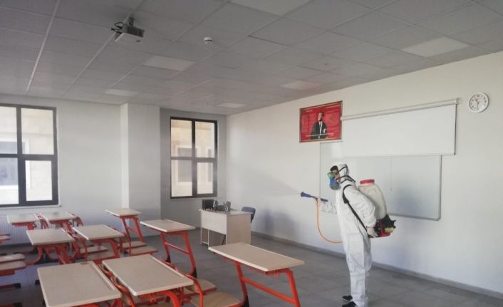 Körfez’de okullar sınav öncesi dezenfekte edildi