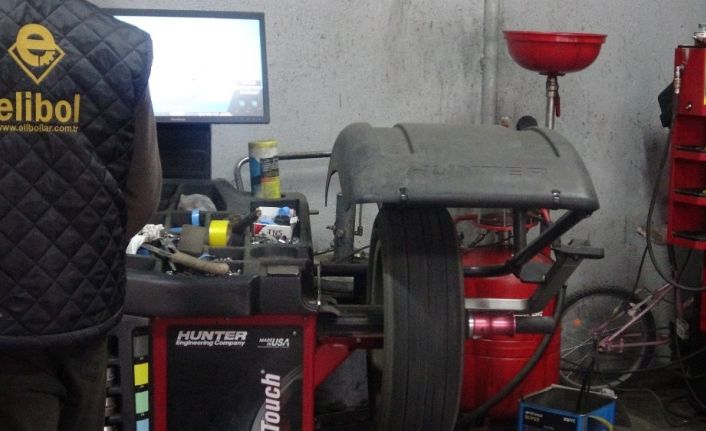 Lastikçilerde "kış lastiği" mesaisi