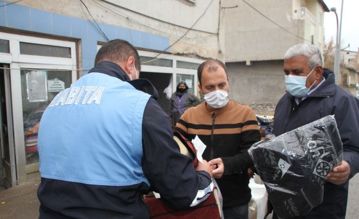 Malazgirt’te depremzedeler için yardım kampanyası