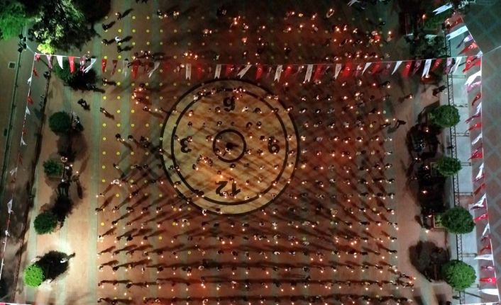 Manavgat’ta meşaleler Atatürk için yandı