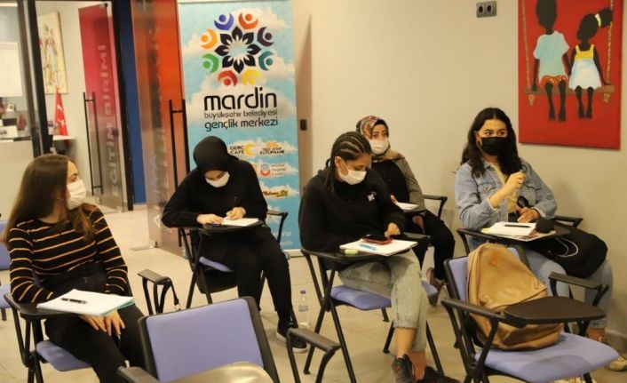 Mardin’de Gençlik Merkezi, öğrencileri TYT-AYT sınavlarına hazırlıyor