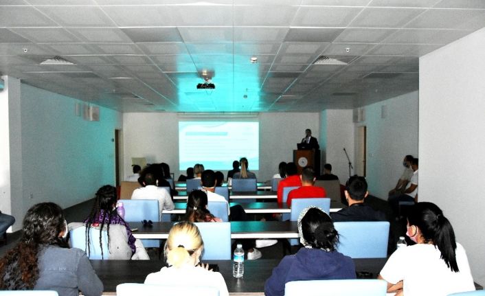 Mersin’de ’Yüzme bilmeyen kalmasın’ projesi sürüyor