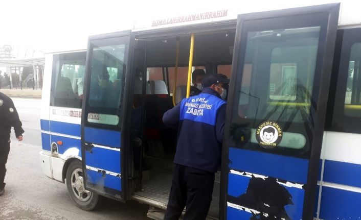 Osmangazi’de minibüslerde maske ve sosyal mesafe denetimi