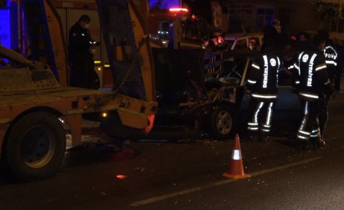 Otomobil iş makinesi yüklü tıra çarptı: 1 ölü, 1 ağır yaralı