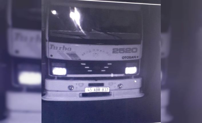 Park halindeki araçlardan mazot çalan hırsız yakalandı