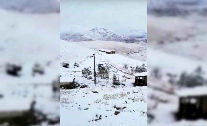 Şırnak’ta mevsimin ilk karı yağdı