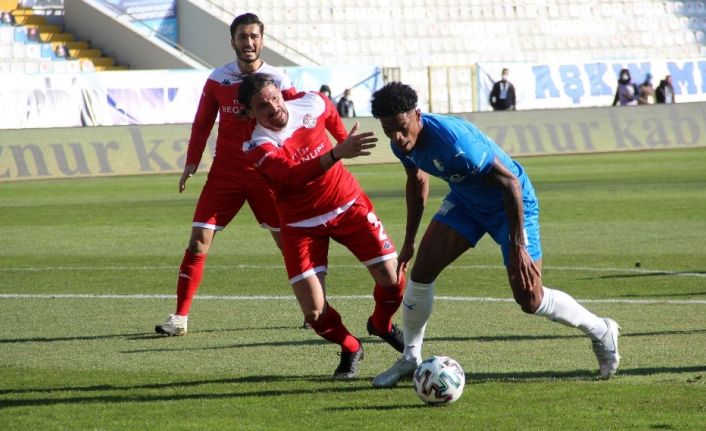 Süper Lig: BB Erzurumspor: 1 - FT Antalyaspor: 0 (İlk yarı)