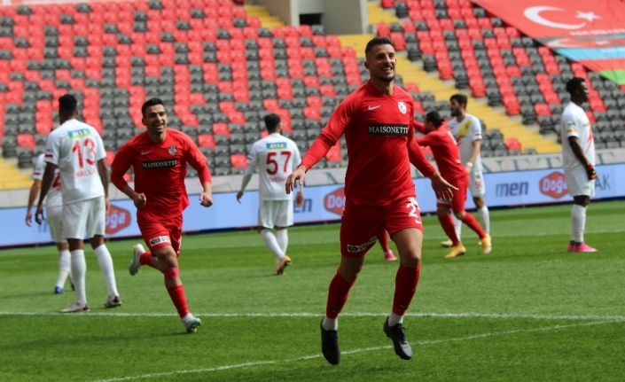 Süper Lig: Gaziantep FK: 1 - Yeni Malatyaspor: 0 (İlk Yarı)