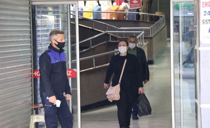 Tarihi çarşısında koronavirüs şoku: 14 esnafın testi pozitif çıktı