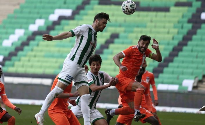 TFF 1. Lig: Bursaspor: 0 - Adanaspor: 0 (İlk yarı sonucu)